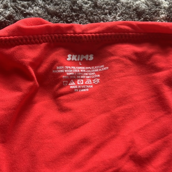 Skims fits everybody long sleeve bodysuit - Picture 2 of 3